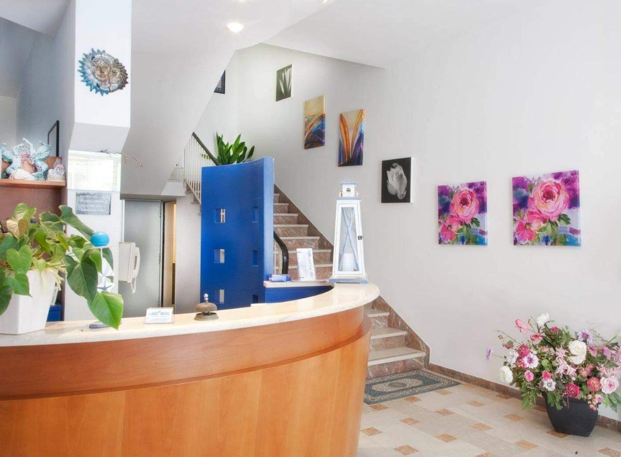 Arix Hotel Rimini Exterior photo