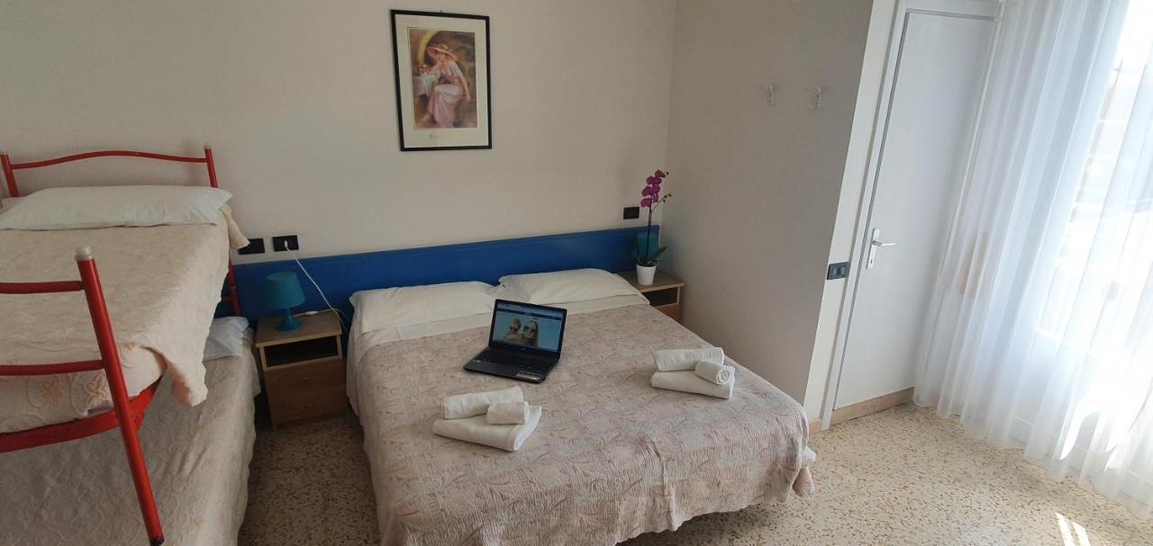 Arix Hotel Rimini Exterior photo